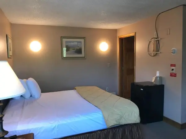 Capri Motel 10